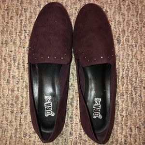 WORN ONLY A FEW TIMES- Brash Plum Flats Size 8